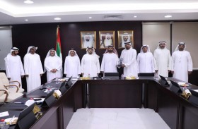 مجلس ضاحية الخروس يبحث تعزيز التعاون مع المجلس البلدي وبلدية الذيد وتنسيق الجهود المشتركة لخدمة المجتمع