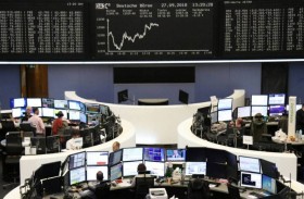 أسهم أوروبا ترتفع في مستهل أسبوع حافل بالبيانات 