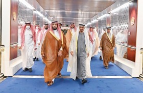محمد بن زايد يودع ولي عهد السعودية لدى مغادرته البلاد 