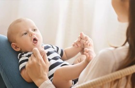 متى يبدأ طفلك التعرّف على اسمه؟