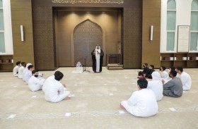 جلسة «أهل الود» لأيتام الشارقة في جامع طُوى 