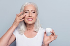 4 منتجات قد تدمر بشرتك دون أن تشعري