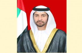 خلال اتصال هاتفي .. حمدان بن زايد يطلع على سير عمليات الهلال الأحمر الإغاثية في ولاية بهانج الماليزية