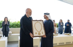 رئيس الدولة يبحث مع رئيس وزراء ألبانيا علاقات التعاون ويمنحه «وسام زايد»