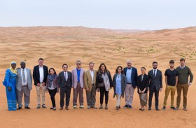 وفد من السفراء المعتمدين لدى الدولة يزور عددا من المرافق والفعاليات التراثية والسياحية بمنطقة الظفرة