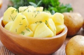 لماذا تصبح «البطاطا المقلية» المسروقة من أطباق الآخرين أكثر لذّة؟