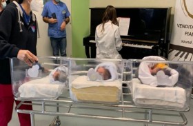 بيانو لتهدئة حديثي الولادة