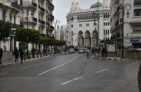 حراك الجزائر يلجأ إلى مواقع التواصل بعد حظر المسيرات 
