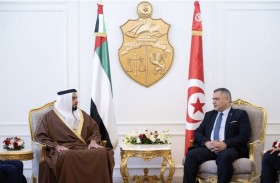 استقبله الرئيس التونسي.. سيف بن زايد يترأس وفد الإمارات في اجتماعات الدورة الـ 42 لمجلس وزراء الداخلية العرب