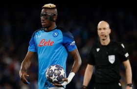 أوسيمهن يقترب من توقيع عقد جديد مع نابولي 