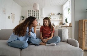 كيف تتعامل مع  كذب المراهقين؟