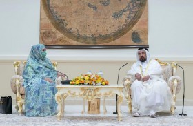 حاكم الشارقة يلتقي وزيرة التجارة والصناعة الموريتانية