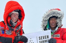 الأسرع عالمياً.. نروجية ونيبالي يتسلقان 14 قمة 