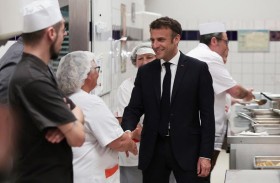 فرنسا بلد التناقضات.. اقتصاد قوي ورئيس ضعيف