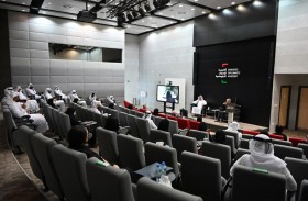 أكاديمية أنور قرقاش الدبلوماسية تستضيف سفير الدولة لدى إسرائيل في جلسة نقاشية