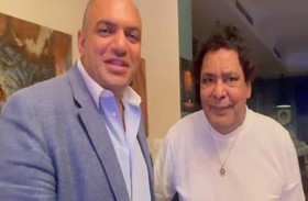 أول ظهور لمحمد منير من رحلة علاجه في ألمانيا