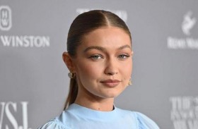 جيجي حديد تتألق بصور ضاحكة بعدسة شقيقتها بيلا