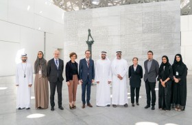 خالد بن محمد بن زايد يزور معرض فن الفروسية بين الشرق والغرب 
