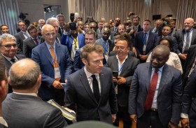 حفاظا على الوجود الفرنسي بإفريقيا : ماكرون  سيزيفٌ لا يَهدأ !