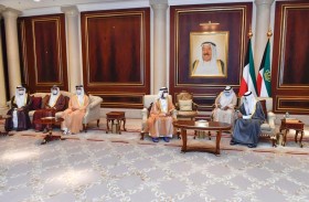 محمد بن راشد يقدم واجب العزاء لأمير الكويت في وفاة الشيخ صباح الأحمد الجابر الصباح