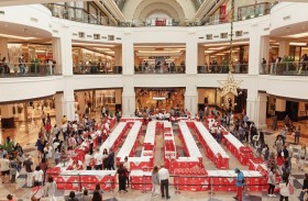 مول الإمارات يحتفل بموسم الأعياد عبر تقديم يد العون للآخرين