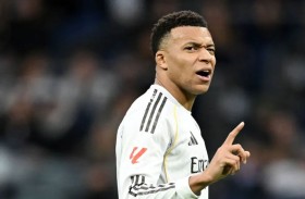 طبيب منتخب المغرب ينقذ مبابي من أزمة الركبة في الريال