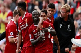 هل يجب إلغاء موسم الدوري الإنكليزي لكرة القدم؟ 