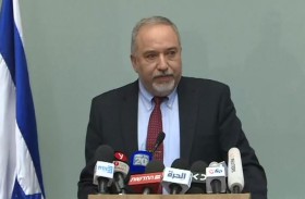 ليبرمان يدعو لاحتلال جنوب لبنان وتدمير محور فيلادلفيا