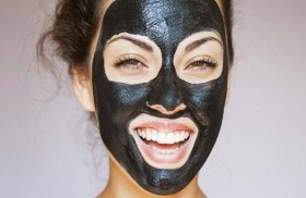 ماسك الفحم لتنظيف المسامات في المنزل