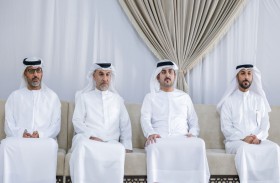 مكتوم بن محمد يقدّم واجب العزاء في وفاة أرملة المرحوم سيف علي السبوسي