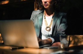 النساء العاملات أقل عرضة لضعف الذاكرة