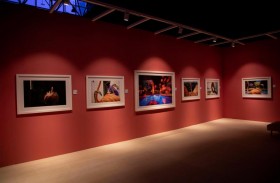 لقاء بوب.. يوميات مصورة لطائر أصبح سفيراً للنوايا الحسنة وناشطاً في الحفاظ على الحياة البرية