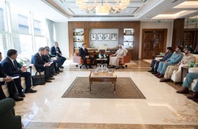 سيف بن زايد يلتقي وزير الداخلية الأوزبكي