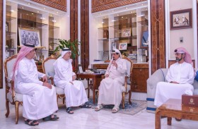 حاكم عجمان يطلع على خطط وأهدف صندوق خليفة لدعم الشباب
