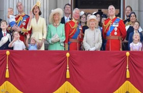 آخرها تصريحات هاري وميغان.. مسلسل فضائح العائلة الملكية