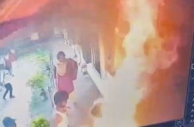 فيديو مروع لطالبة مشتعلة داخل جامعة 