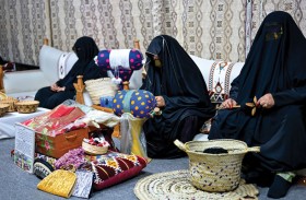 ركن الحرف التراثية ذاكرة الأجداد في مهرجان الظفرة
