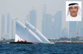 (شراع) 43 قدما يرتفع في شواطئ دبي اليوم السبت