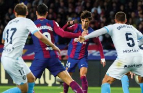 جيرونا إلى الصدارة مجدداً بفوز تاريخي على برشلونة 