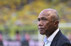 كومبواريه يخلف جيلي في تدريب باريس أف سي 