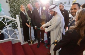 جمعة بن أحمد آل مكتوم يفتتح معهد كامبردج