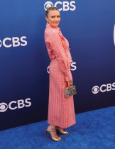 الممثلة الأمريكية إميلي أوسمنت لدى حضورها احتفالاً بالإعلان عن جدول الخريف لشبكة سي بي إس في استوديوهات باراماونت بهوليوود. (ا ف ب)
