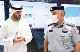 مدير عام شرطة أبوظبي يلتقي في الميدان المتعاملين بالتحريات