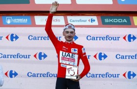 دراج فريق الإمارات يتوج بلقب المرحلة الأولى لطواف أسبانيا