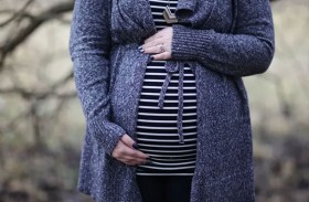 مواقع التواصل تفاقم الضغوط النفسية على الحوامل