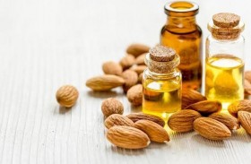 زيت اللوز... يحارب تقصف الشعر