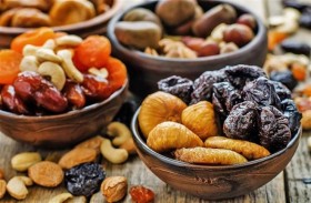 خبيرة تغذية تحدد أكثر الفواكه المجففة ضررا