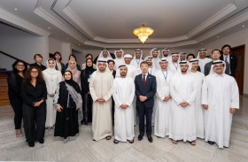 وفد منتسبي برنامج محمد بن راشد لإعداد القادة يلتقي القنصل العام الياباني