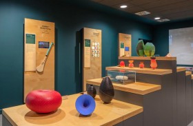 الجناح الأيرلندي في إكسبو دبي يقدّم معرض «وي آر ذا مايكرز» لألمع المواهب الإبداعية في أيرلندا