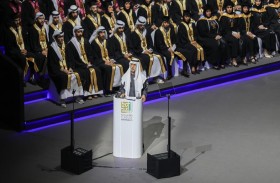 نهيان بن مبارك يكرم 255 خريجا وخريجة من جامعة دبي